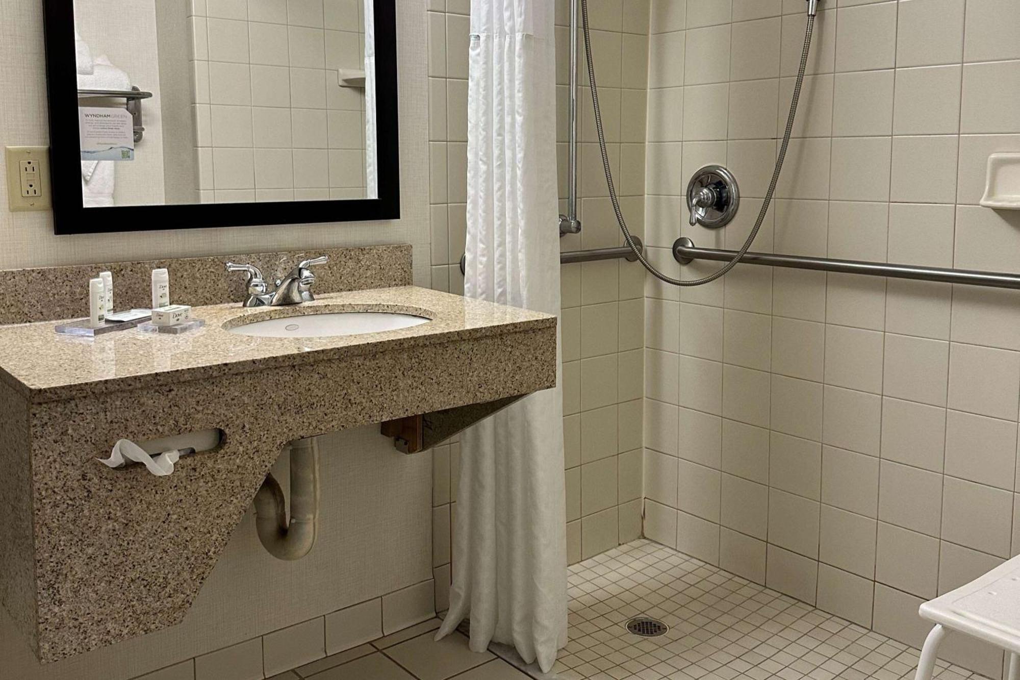 Wingate By Wyndham Sylvania-Toledo Exterior photo
