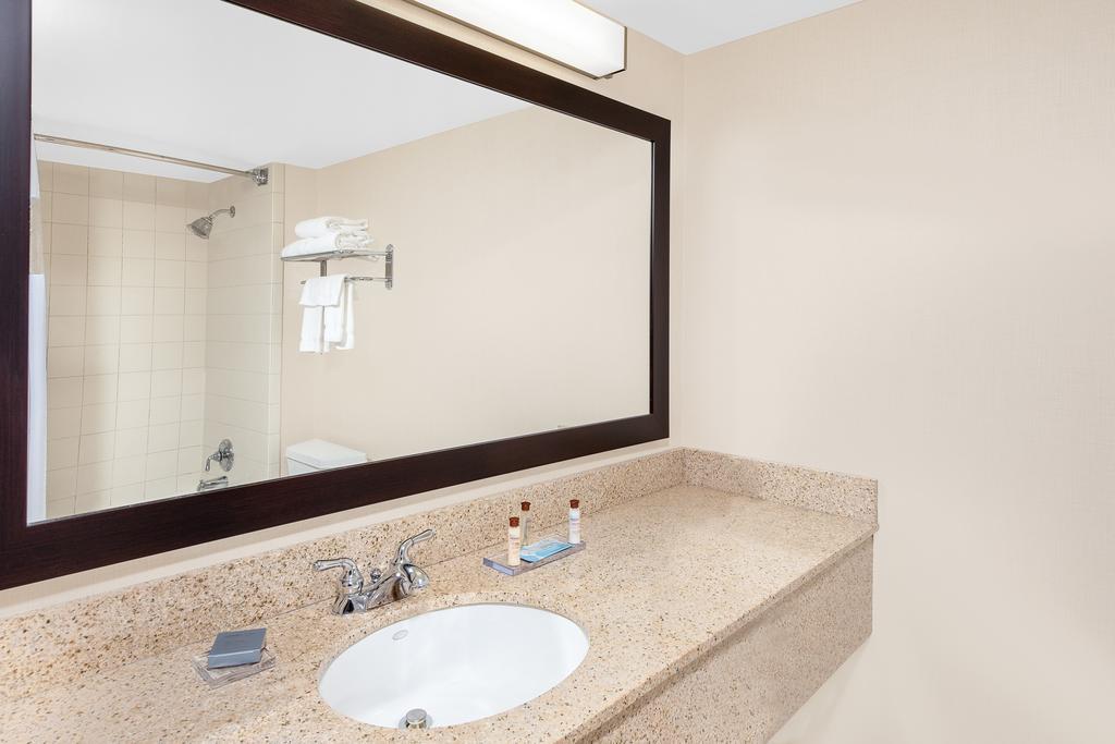 Wingate By Wyndham Sylvania-Toledo Exterior photo